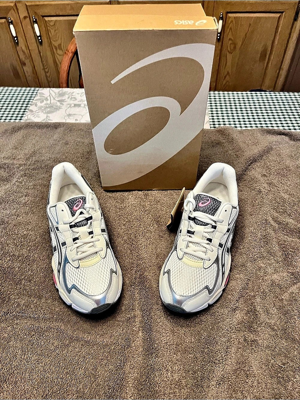 ASICS GEL-NYC Women's Sneakers Cream & Grey US 9 NWT